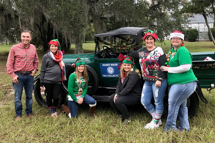 Lake Panasoffkee Christmas Parade